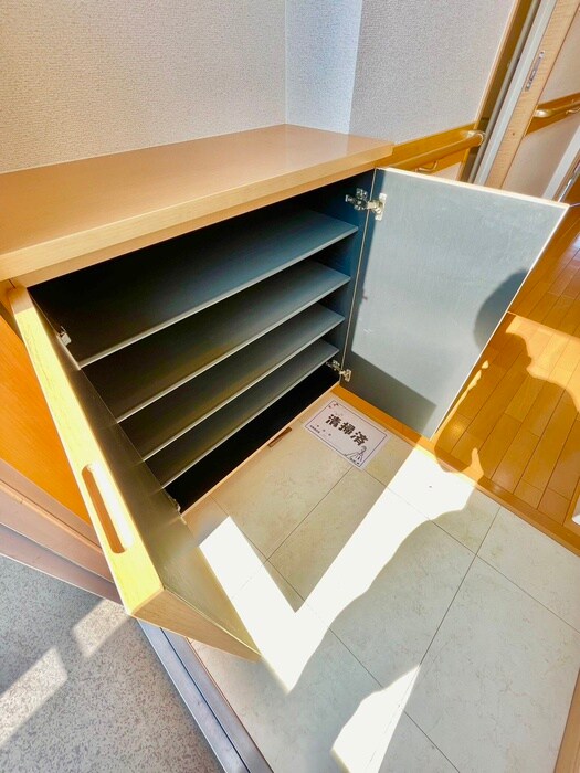 物件内観写真14　(靴箱)