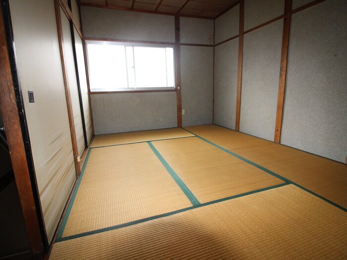 物件内観写真8　(居室)