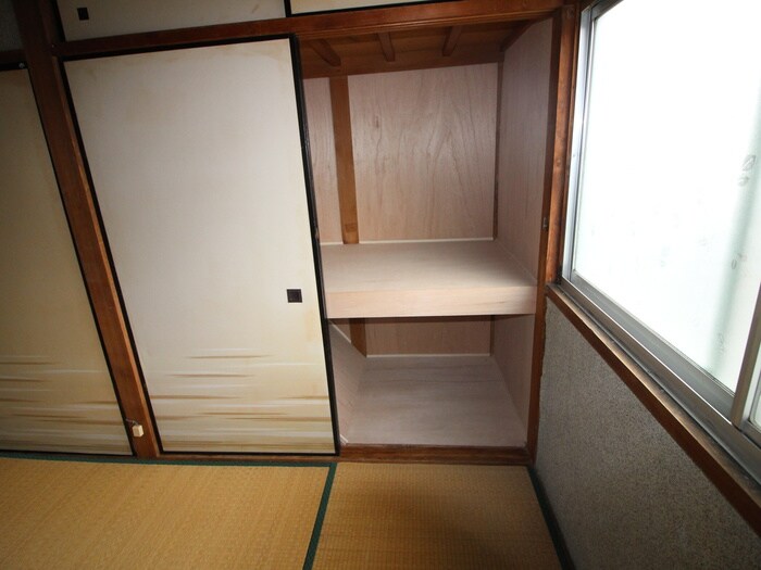 物件内観写真12　(収納)