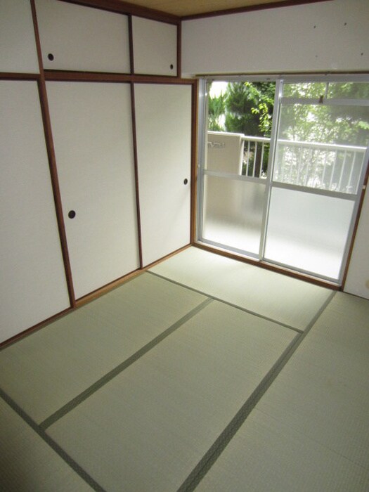 物件内観写真9　(居室)