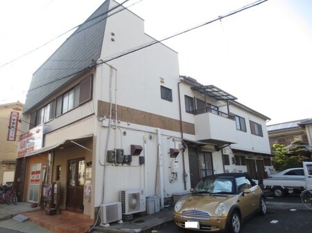 前田さん家の隣の貸家外観写真