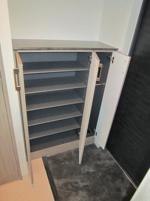 物件内観写真15　(靴箱)