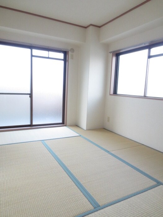 物件内観写真10　(居室)