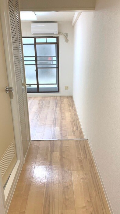 物件内観写真9　(廊下)