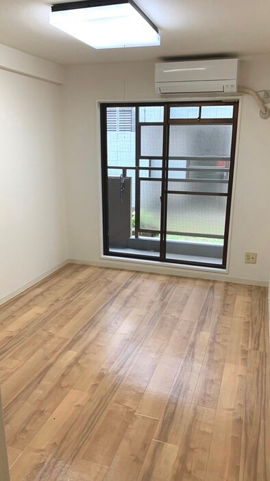 物件内観写真10　(居室)