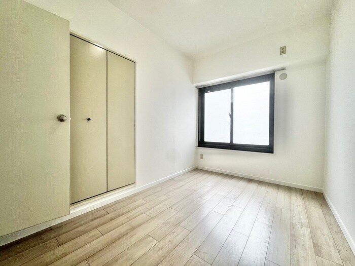 物件内観写真11　(居室)