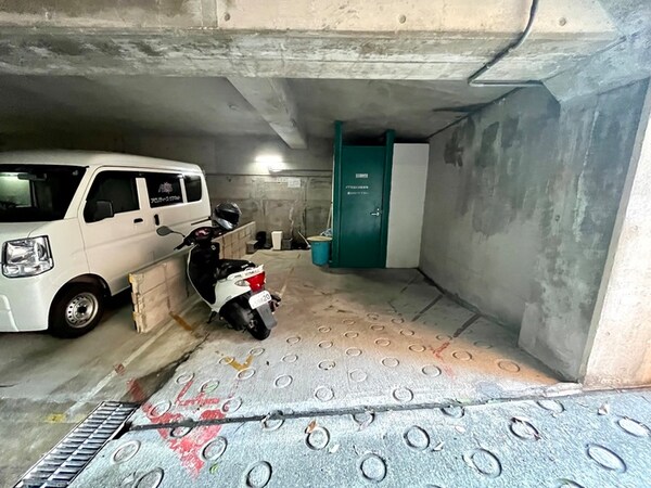 バイク置き場