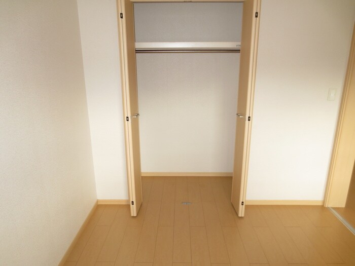 物件内観写真11　(収納)
