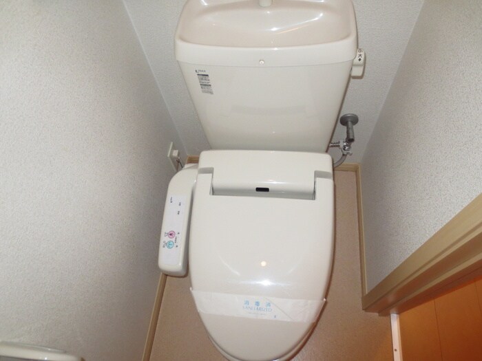 物件内観写真13　(トイレ)