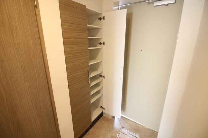 物件内観写真16　(靴箱)