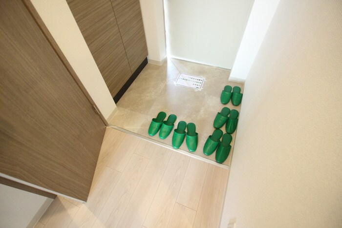 物件内観写真17　(玄関)