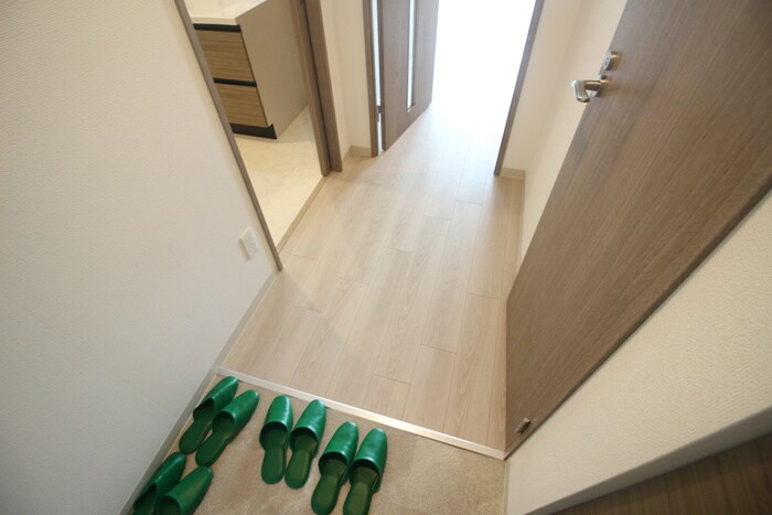 物件内観写真18　(廊下)