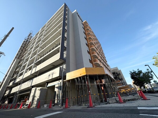建築中
