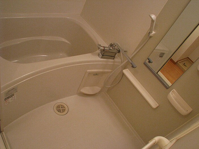 物件内観写真9　(バス／シャワールーム等)