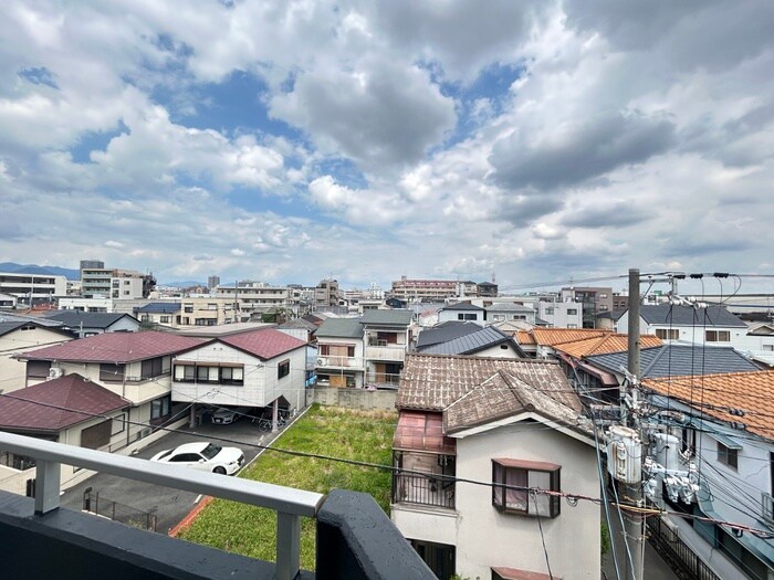 物件内観写真15　(室内からの展望)