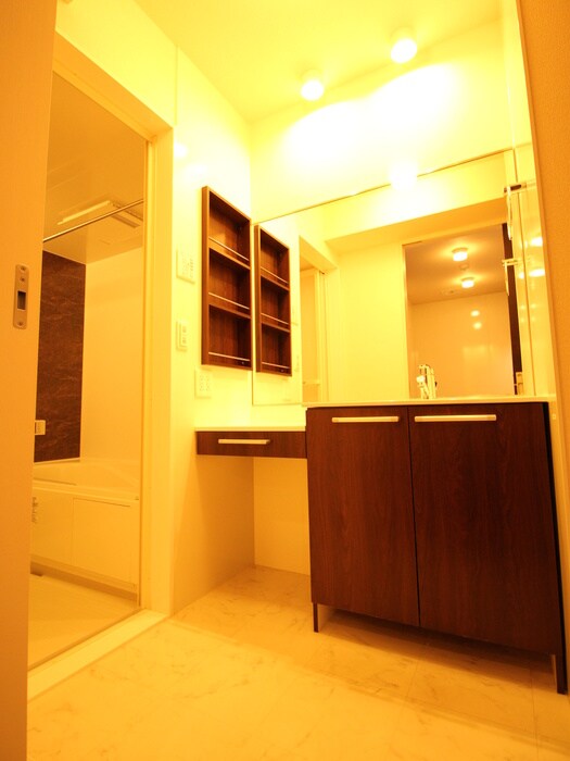 物件内観写真7　(洗面)