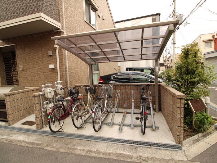 物件外観写真3　(駐輪場)