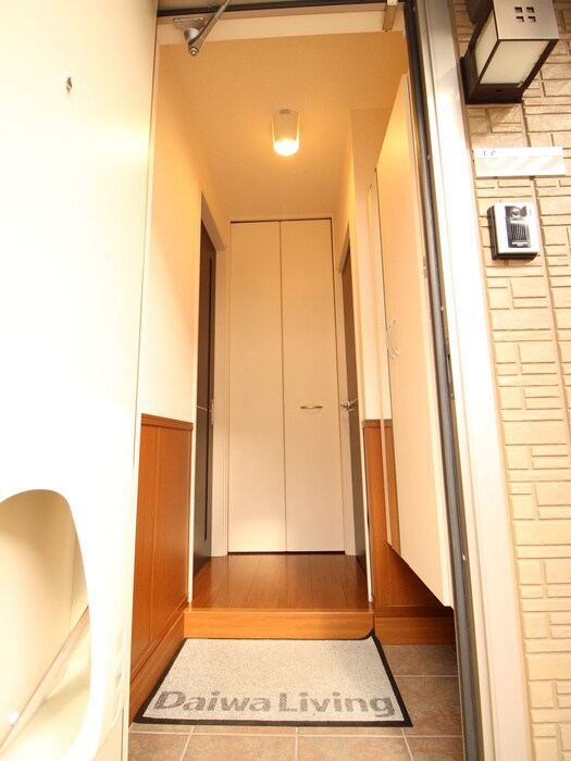 物件内観写真17　(玄関)