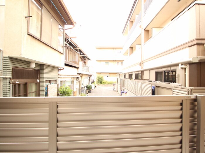 物件内観写真20　(室内からの展望)