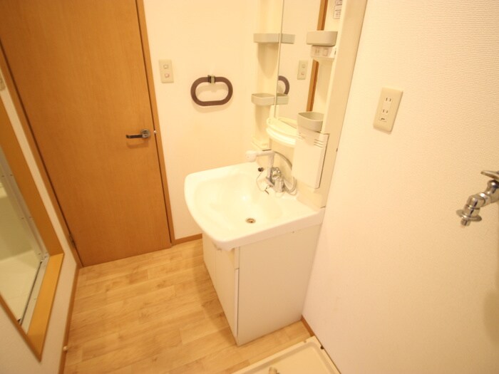 物件内観写真6　(洗面)