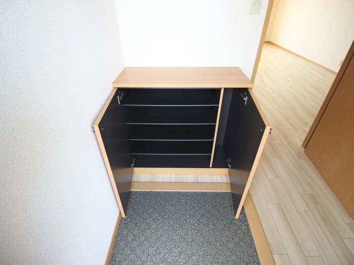 物件内観写真17　(靴箱)