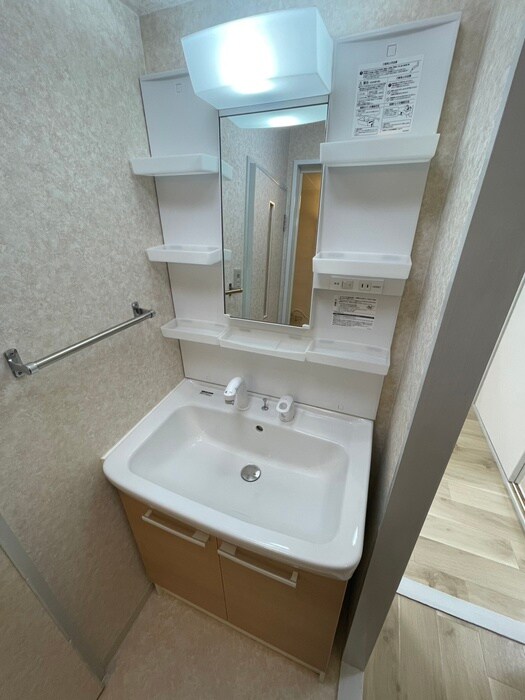 物件内観写真8　(洗面)