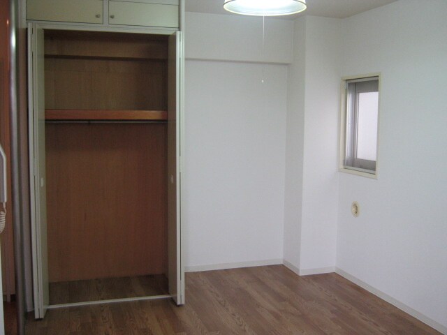 物件内観写真8　(収納)