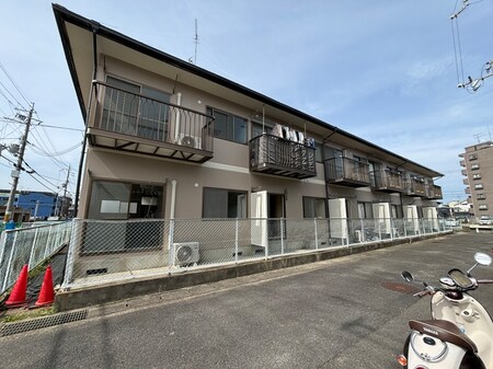 プチメゾン桂川南館外観写真