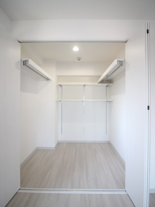 物件内観写真13　(収納)