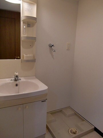 物件内観写真11　(洗面)