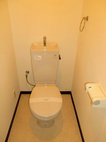 物件内観写真14　(トイレ)