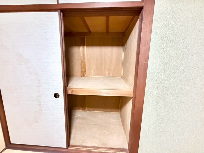 物件内観写真18　(収納)