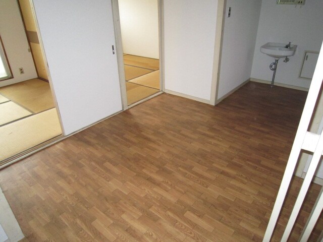 物件内観写真8　(居室)