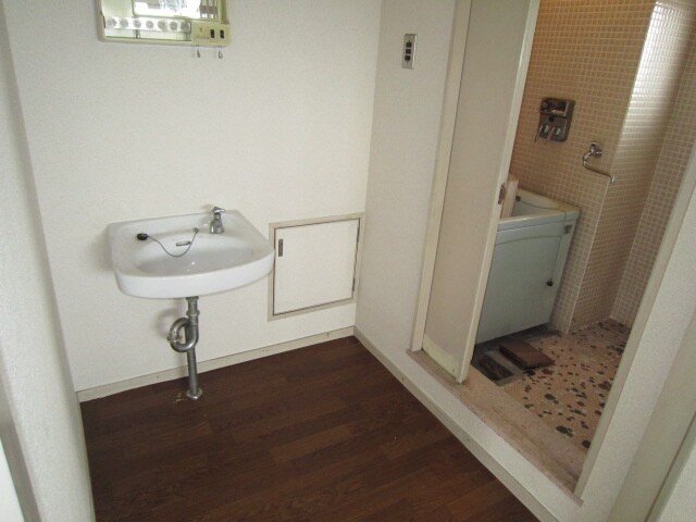 物件内観写真9　(洗面)