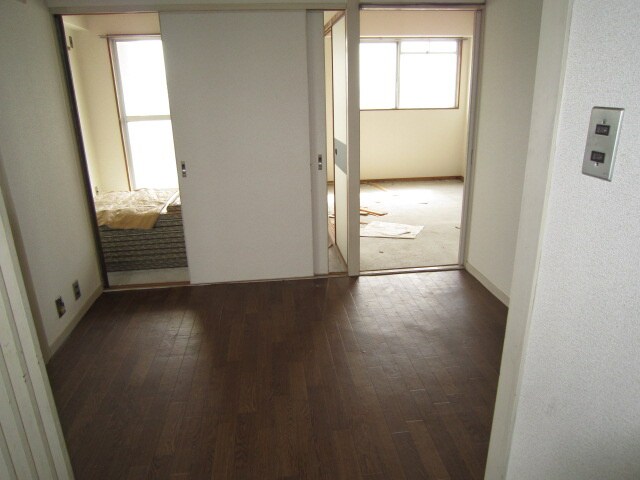 物件内観写真10　(居室)