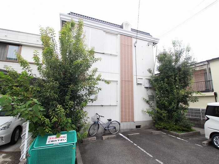 物件外観写真6　(駐車場)