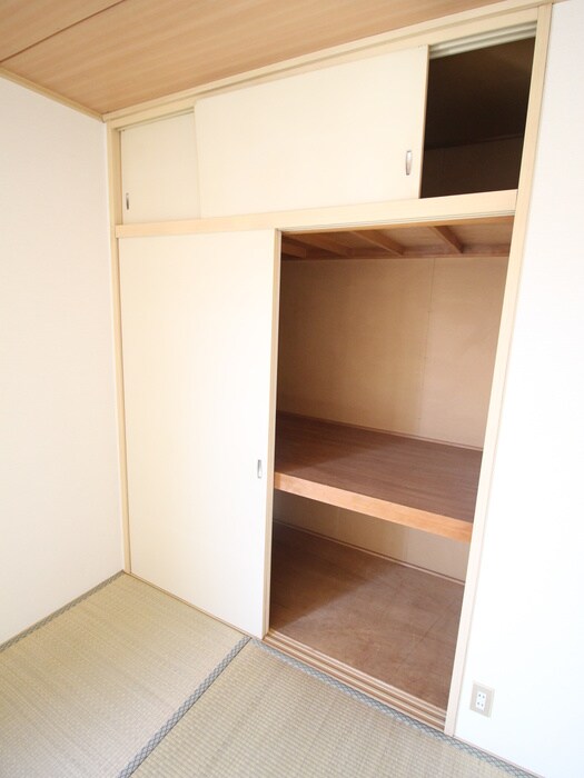 物件内観写真15　(収納)