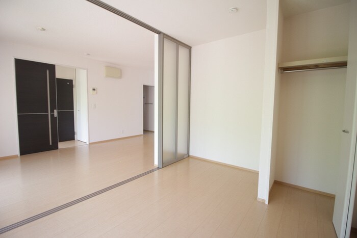 物件内観写真4　(居室)