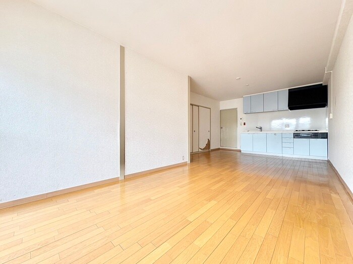 物件内観写真4　(居室)