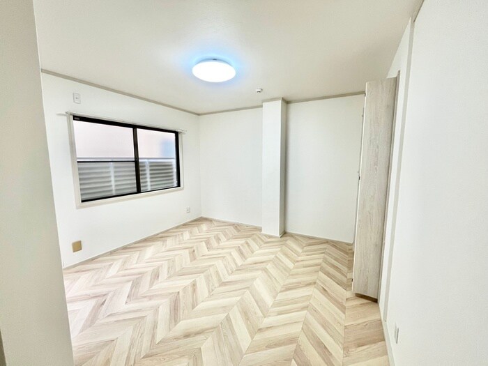 物件内観写真9　(居室)