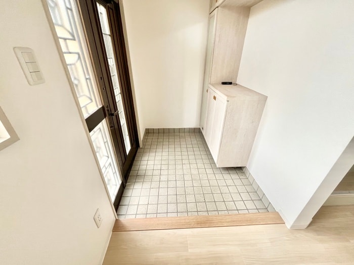 物件内観写真17　(玄関)