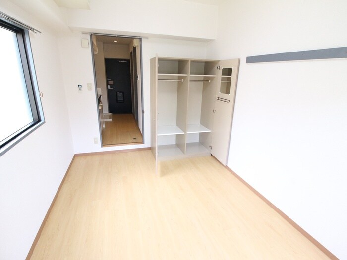 物件内観写真4　(居室)