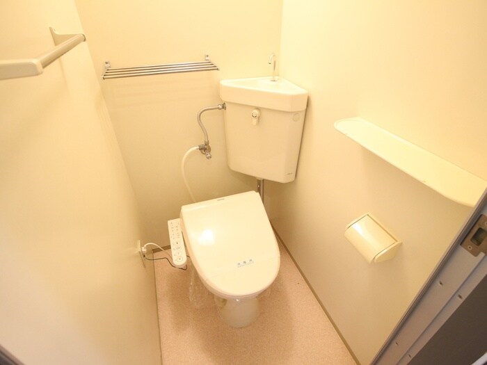 物件内観写真9　(トイレ)