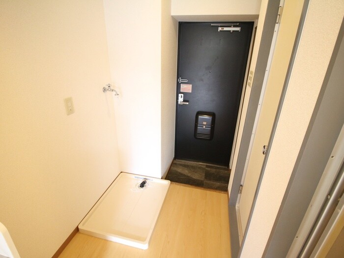 物件内観写真10　(玄関)