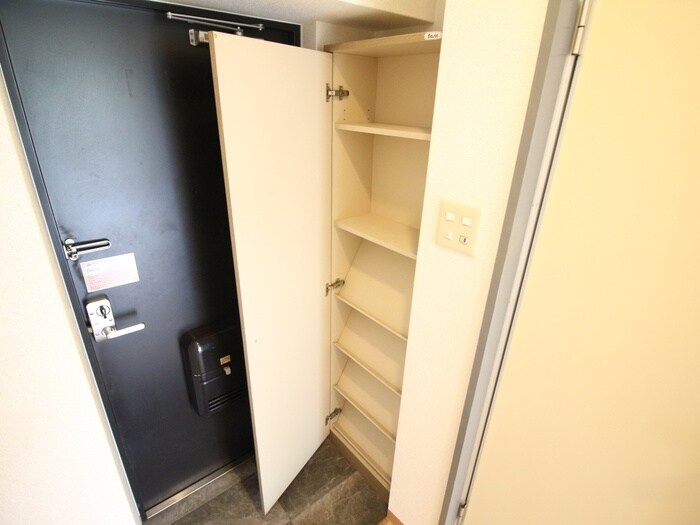 物件内観写真11　(靴箱)