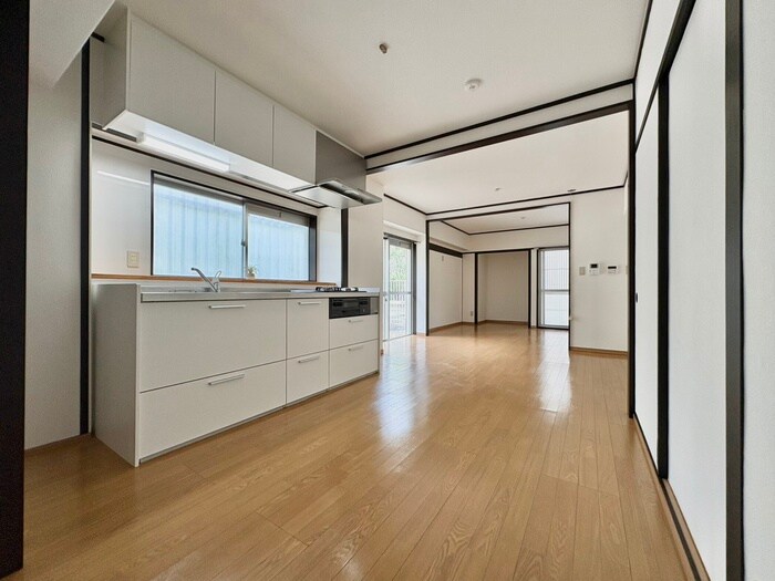 物件内観写真2　(居室)