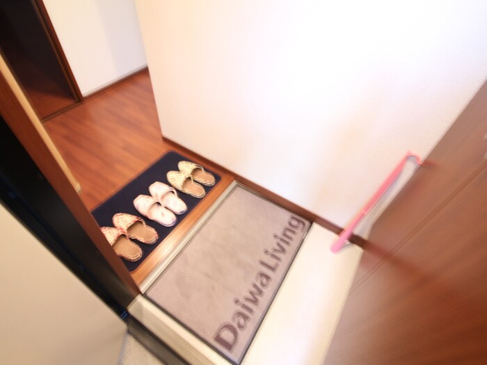 物件内観写真7　(玄関)