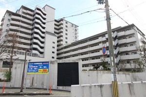 ユニベール宝塚（1204）外観写真