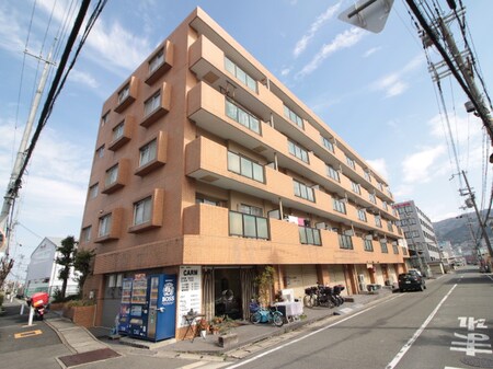 吉田第５大発マンション外観写真