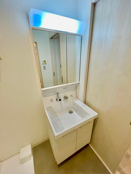 物件内観写真7　(洗面)